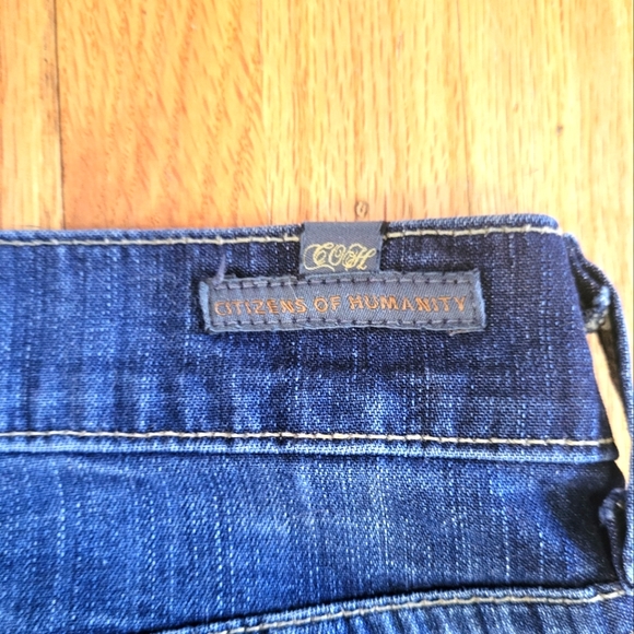 Citizens of Humanity, flare denim, size 28 - Picture 2 of 4